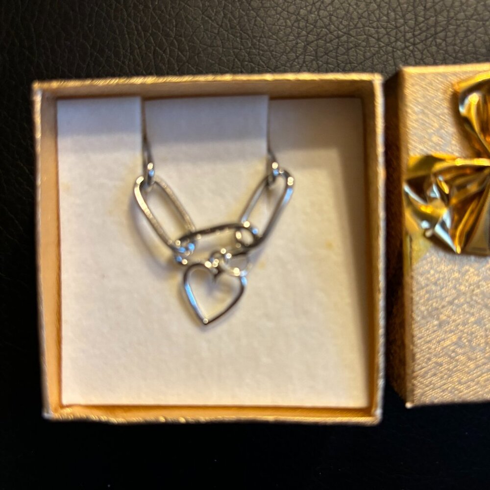 Silver Chain Bracelet w/ Heart